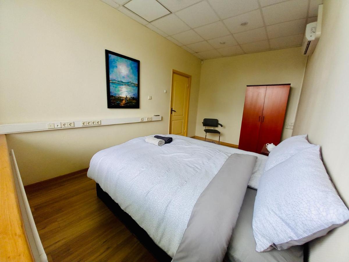 Aizpute Hostelis R27 מראה חיצוני תמונה