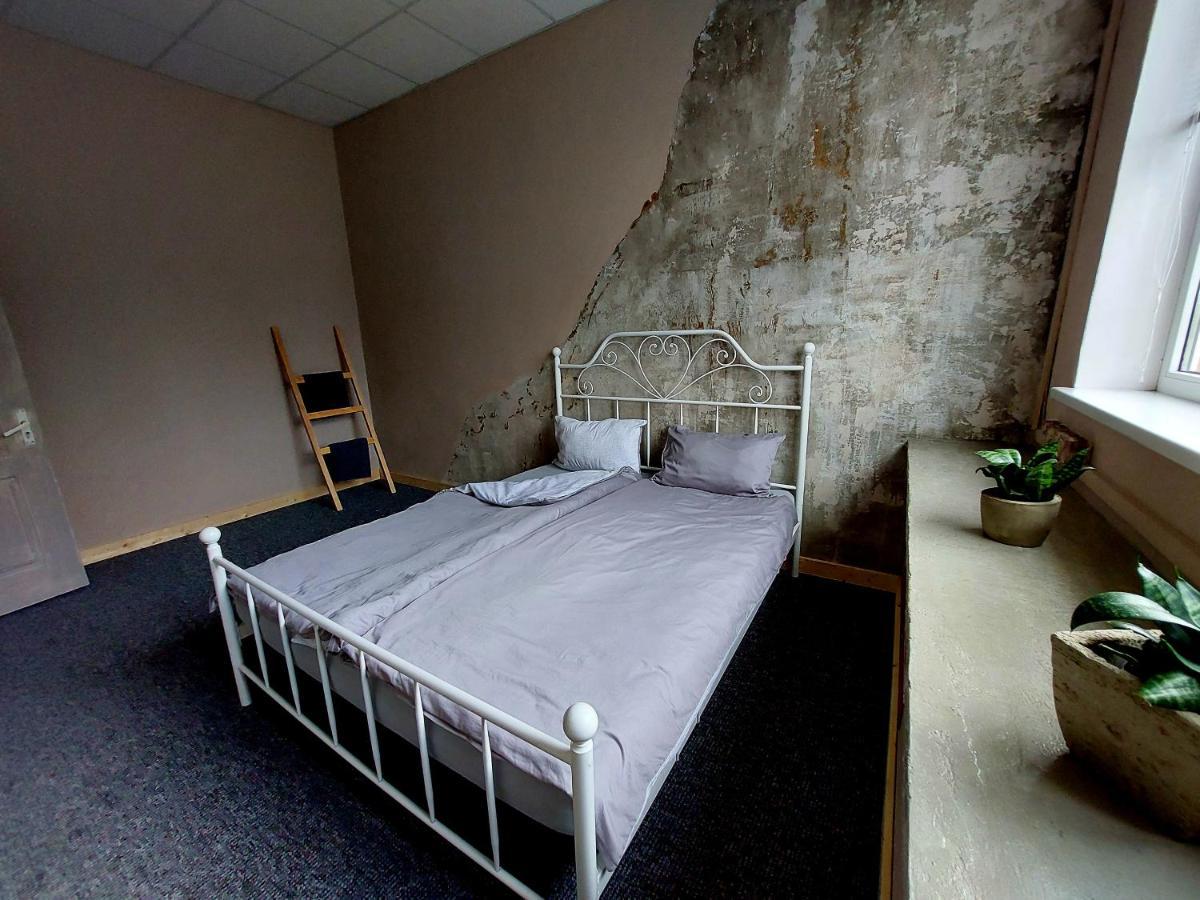 Aizpute Hostelis R27 מראה חיצוני תמונה